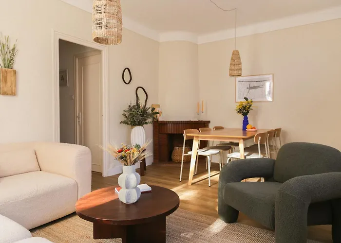 Appartement Unique! Au Centre Historique With 2 Bedrooms And Terrace